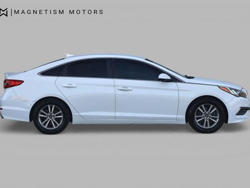 Used 2016 Hyundai Sonata SE image 2