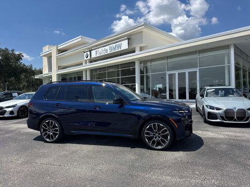 New 2026 BMW X7 M60i image 1