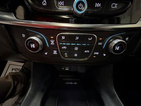 Certified 2021 Chevrolet Traverse Premier w/ Redline Edition image 19