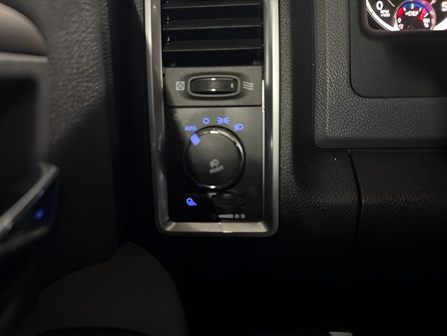 Used 2018 RAM 2500 Big Horn AWD/4WD image 22