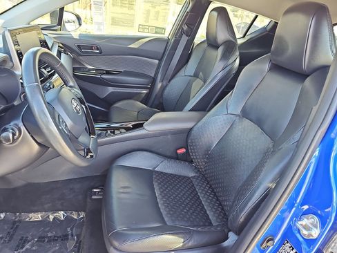 Used 2021 Toyota C-HR Limited image 14