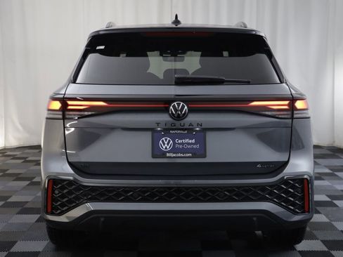 Certified 2025 Volkswagen Tiguan SE R-Line AWD/4WD image 15