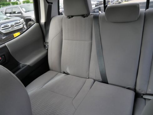Certified 2019 Toyota Tacoma SR5 AWD/4WD image 13