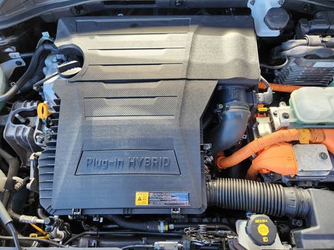 Used 2018 Kia Niro EX Premium image 19