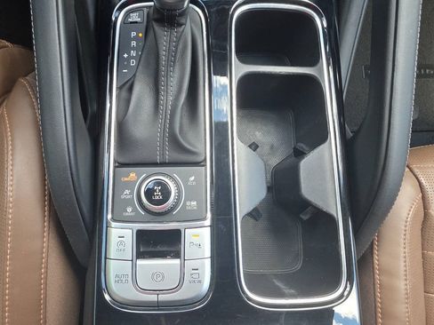 Used 2022 Kia Telluride SX w/ SX Prestige Package AWD/4WD image 36