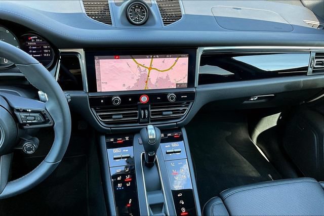 Used 2026 Porsche Macan AWD/4WD image 15