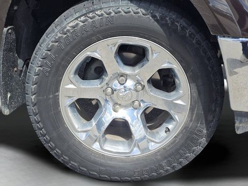 Used 2016 RAM 1500 Laramie AWD/4WD image 18