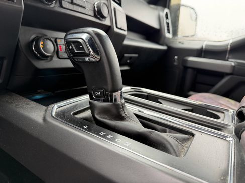 Used 2019 Ford F150 XLT w/ Equipment Group 302A Luxury image 22