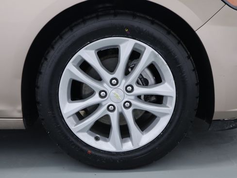 Used 2018 Chevrolet Malibu Hybrid image 21