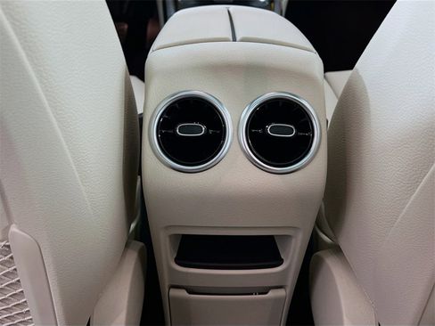 New 2025 Mercedes-Benz GLB 250 4MATIC image 24