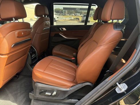 Used 2024 BMW X7 xDrive40i w/ Executive Package image 22