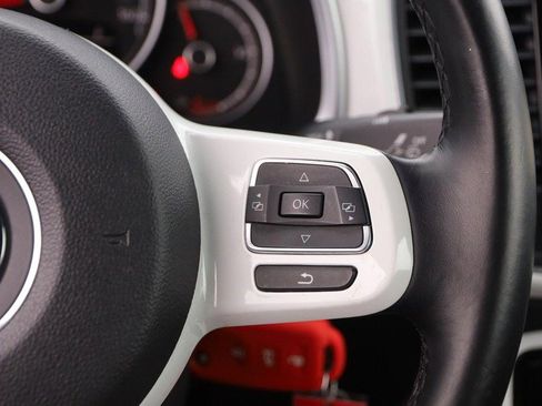 Used 2018 Volkswagen Beetle 2.0T S image 11