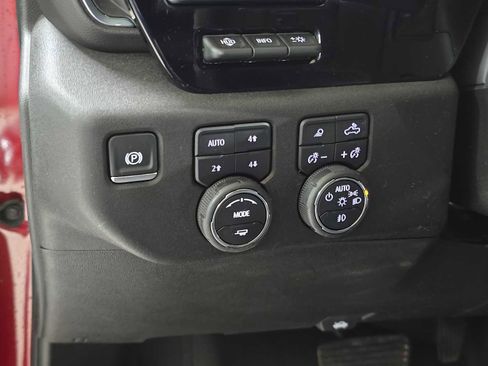 Used 2024 Chevrolet Silverado 1500 High Country w/ Technology Package image 24