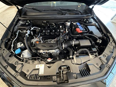 Used 2025 Honda Accord SE image 18