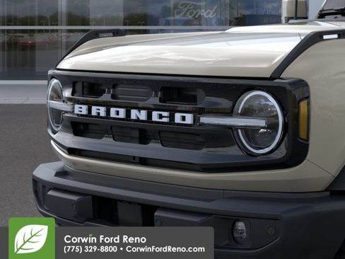 New 2026 Ford Bronco Outer Banks w/ Sasquatch Package AWD/4WD image 21
