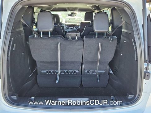 New 2026 Chrysler Pacifica Select image 13