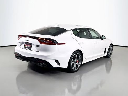 Used 2020 Kia Stinger GT1 image 6