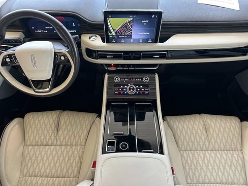 Certified 2023 Lincoln Aviator Black Label AWD/4WD image 12