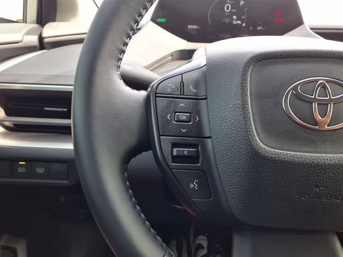 Used 2025 Toyota Prius LE image 22