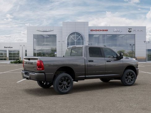 New 2026 RAM 2500 Big Horn AWD/4WD image 4