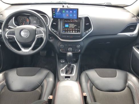 Used 2018 Jeep Cherokee Trailhawk w/ Comfort/Convenience Group AWD/4WD image 6