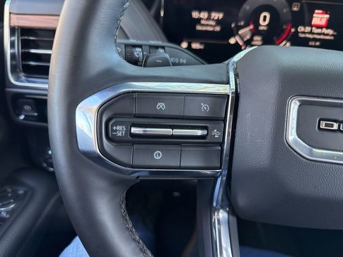 Used 2025 GMC Yukon Denali image 49