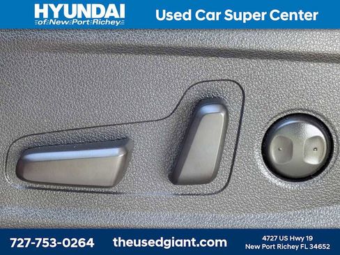 Used 2020 Hyundai Santa Fe SEL FWD image 24