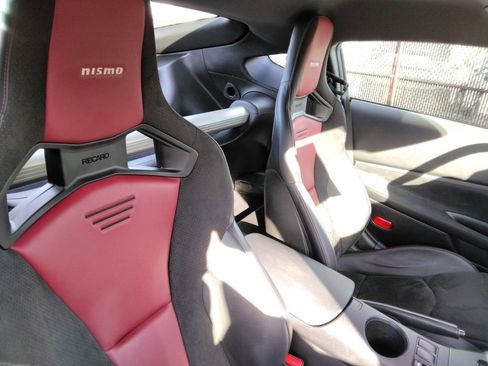 Used 2024 Nissan Z NISMO w/ Floor Mat Package image 36
