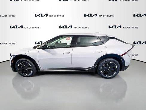 New 2026 Kia EV6 Wind RWD image 4