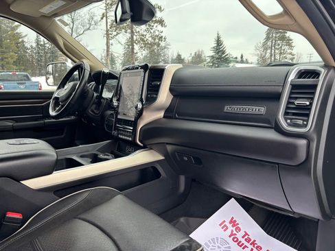 Used 2022 RAM 3500 Laramie image 19
