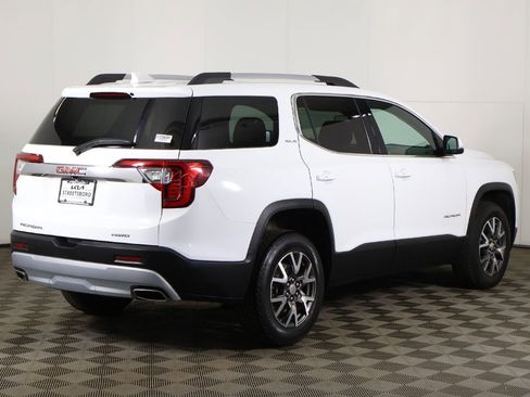 Used 2023 GMC Acadia SLE w/ Driver Convenience Package image 11
