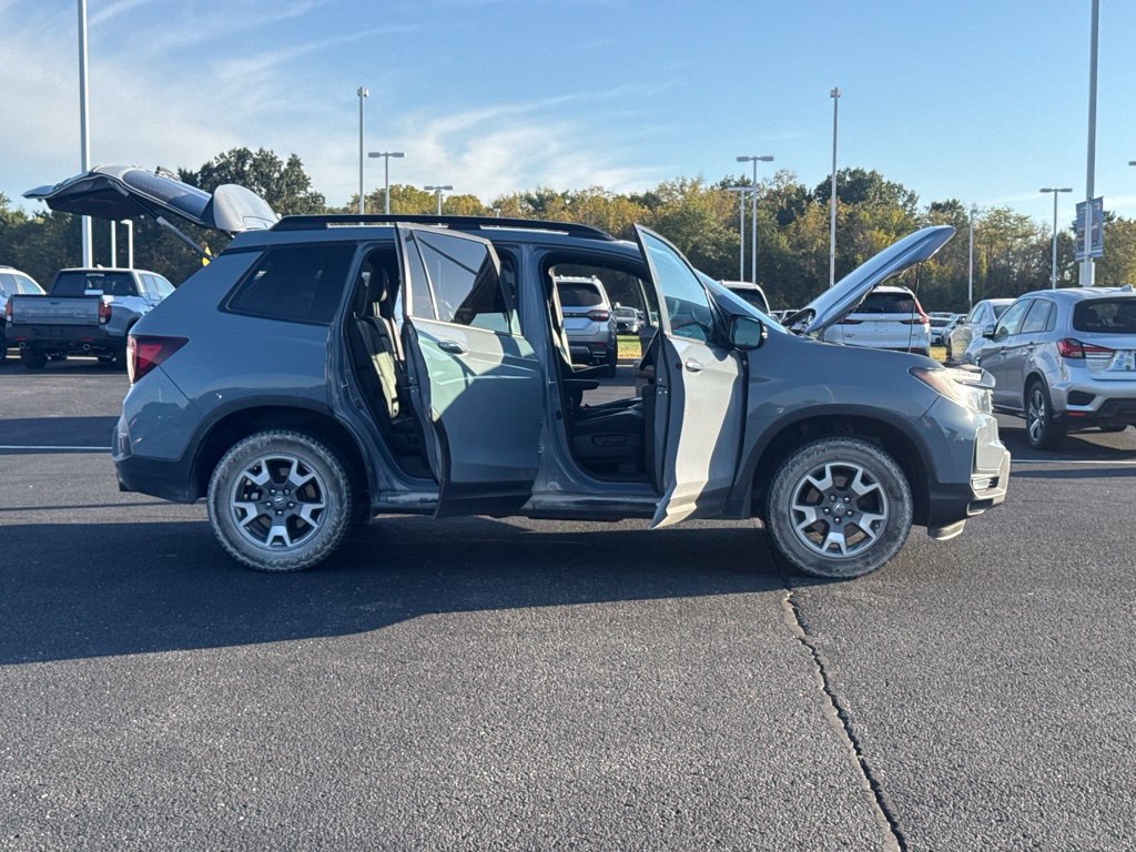 Used 2023 Honda Passport TrailSport image 10