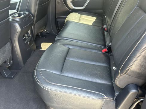 Used 2017 Nissan Titan SL RWD image 23