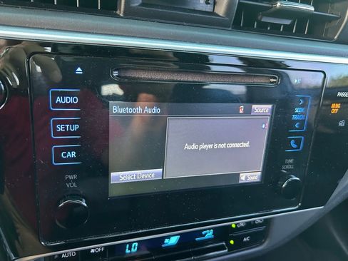 Used 2017 Toyota Corolla LE FWD image 25