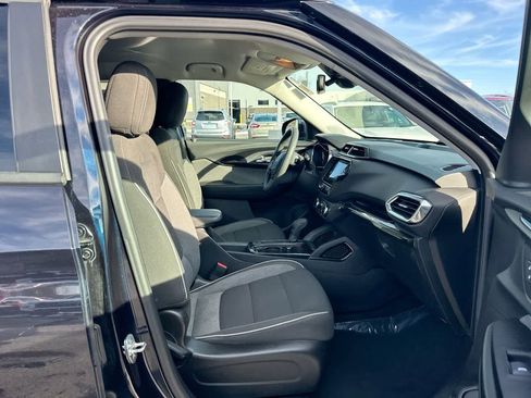 Used 2021 Chevrolet TrailBlazer LT w/ Convenience Package image 26