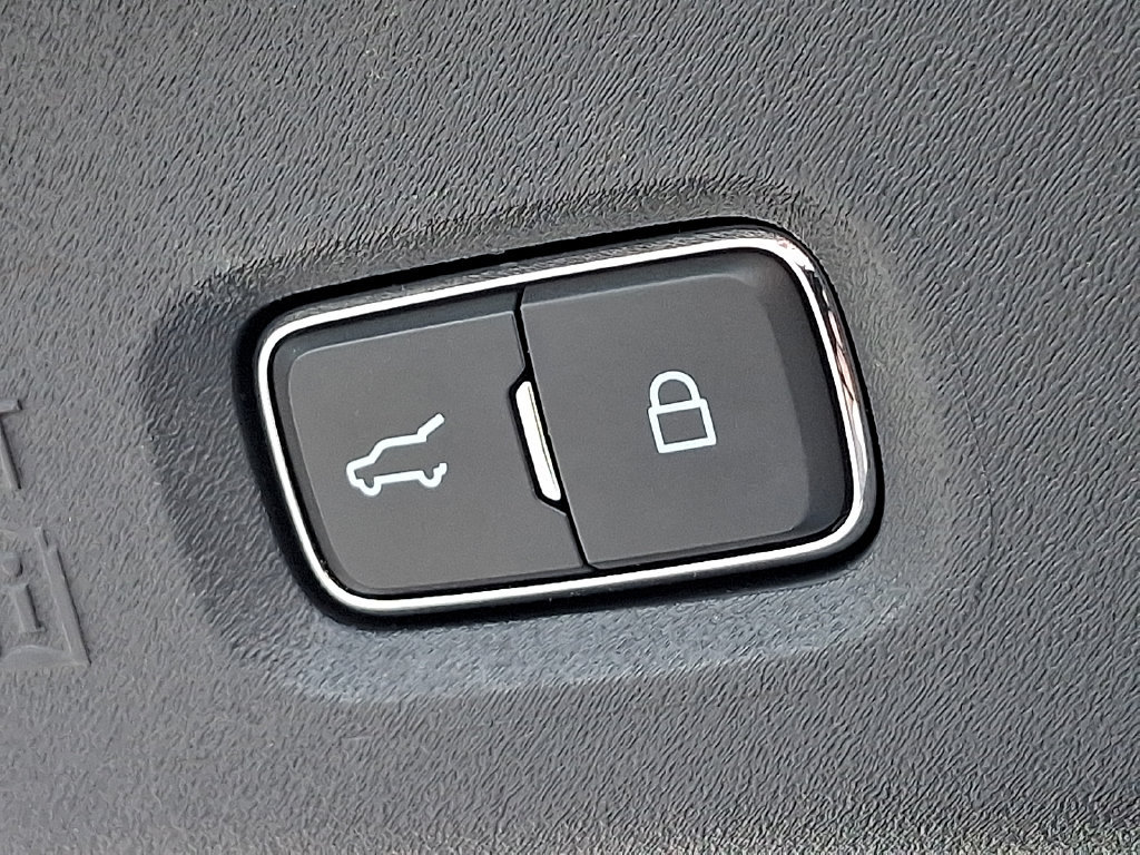 Used 2025 Ford Expedition Platinum AWD/4WD image 29