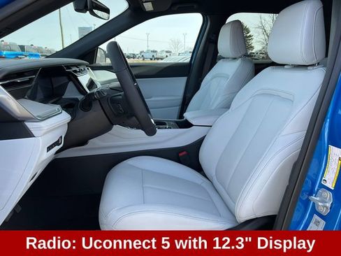 New 2026 Jeep Cherokee Limited image 4