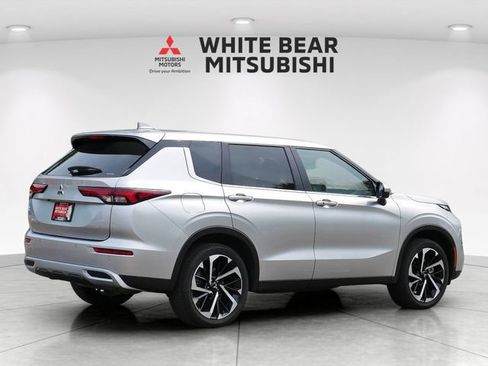 Used 2024 Mitsubishi Outlander SE AWD/4WD image 5
