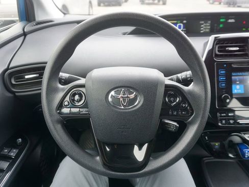 Certified 2019 Toyota Prius LE FWD image 3