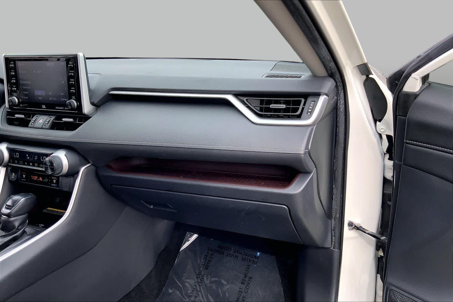 Used 2019 Toyota RAV4 Limited w/ Advanced Technology Package FWD image 18