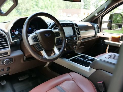 Used 2021 Ford F350 King Ranch w/ King Ranch Ultimate Package AWD/4WD image 19