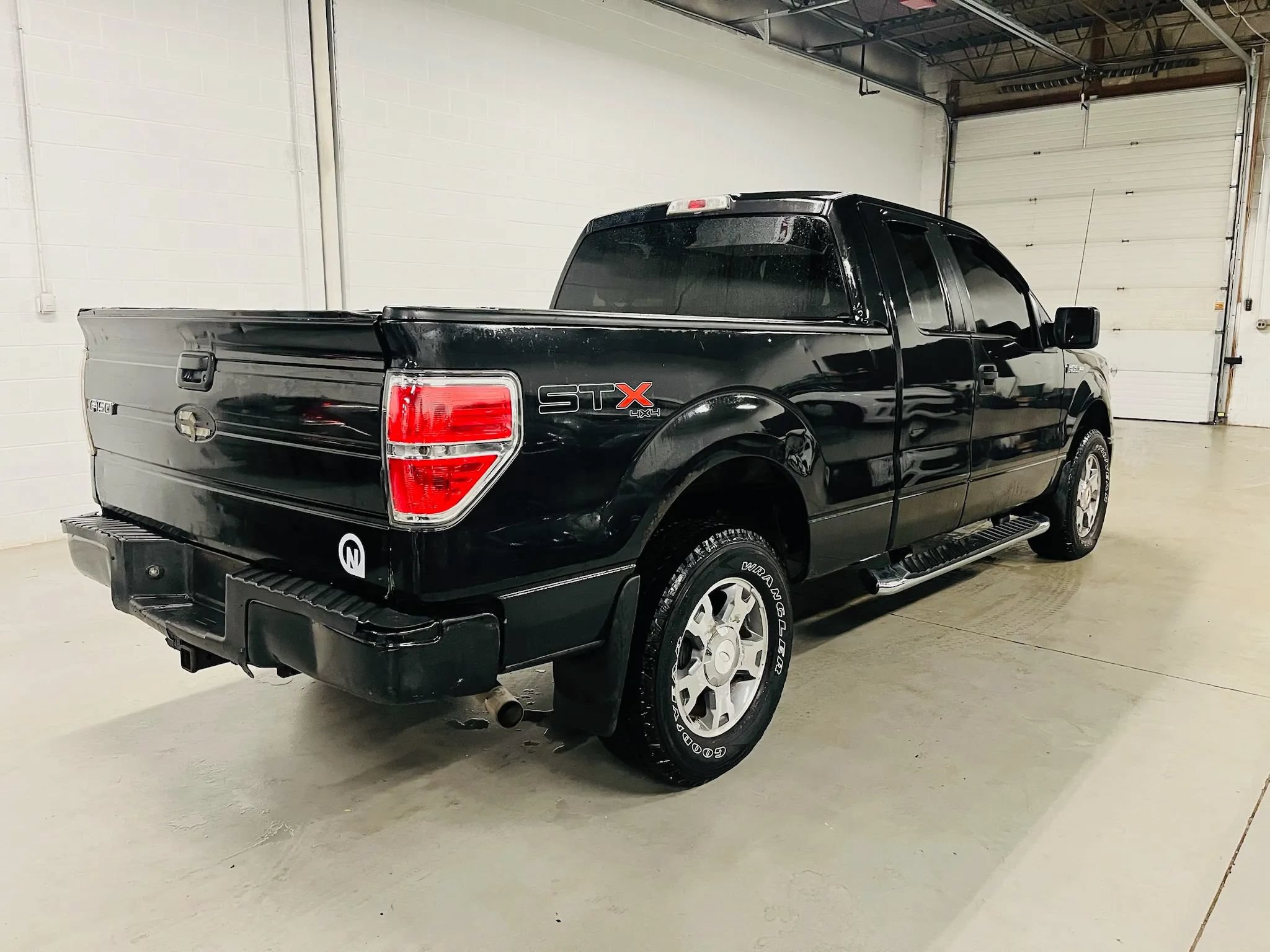 Used 2010 Ford F150 STX AWD/4WD image 5