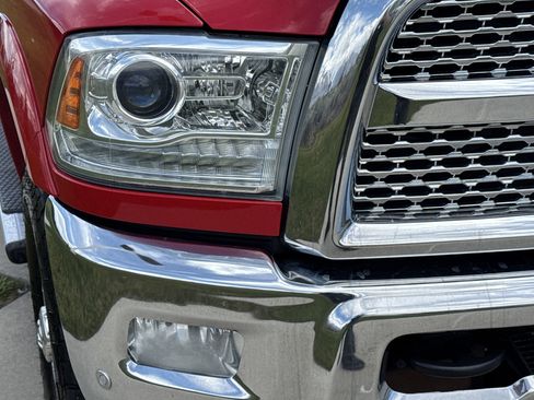 Used 2016 RAM 2500 Laramie w/ Convenience Group AWD/4WD image 11