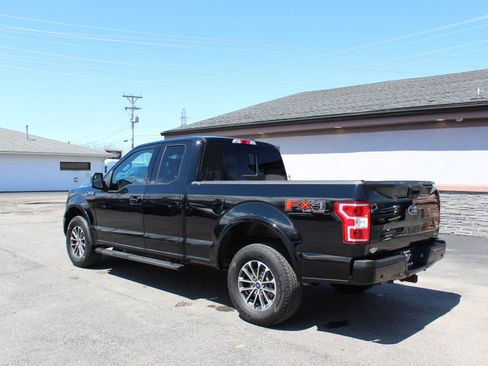Used 2018 Ford F150 XLT w/ Equipment Group 302A Luxury AWD/4WD image 9