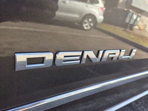 Used 2019 GMC Yukon XL Denali w/ Denali Ultimate Package image 4