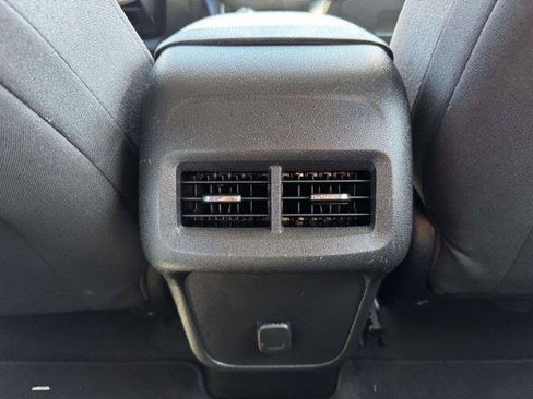 Used 2018 Chevrolet Equinox LT FWD image 40