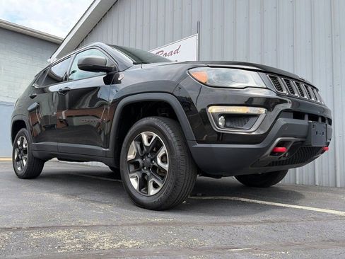 Used 2018 Jeep Compass Trailhawk w/ Leather Interior Group AWD/4WD image 4
