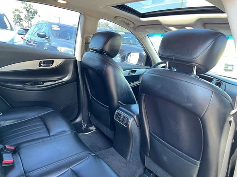 Used 2017 INFINITI QX50 AWD image 16