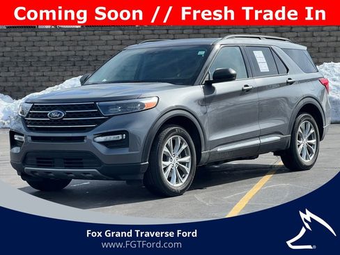 Certified 2023 Ford Explorer XLT w/ Equipment Group 202A AWD/4WD image 1