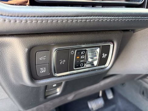 Used 2023 Lincoln Nautilus Reserve w/ Equipment Group 201A AWD/4WD image 11